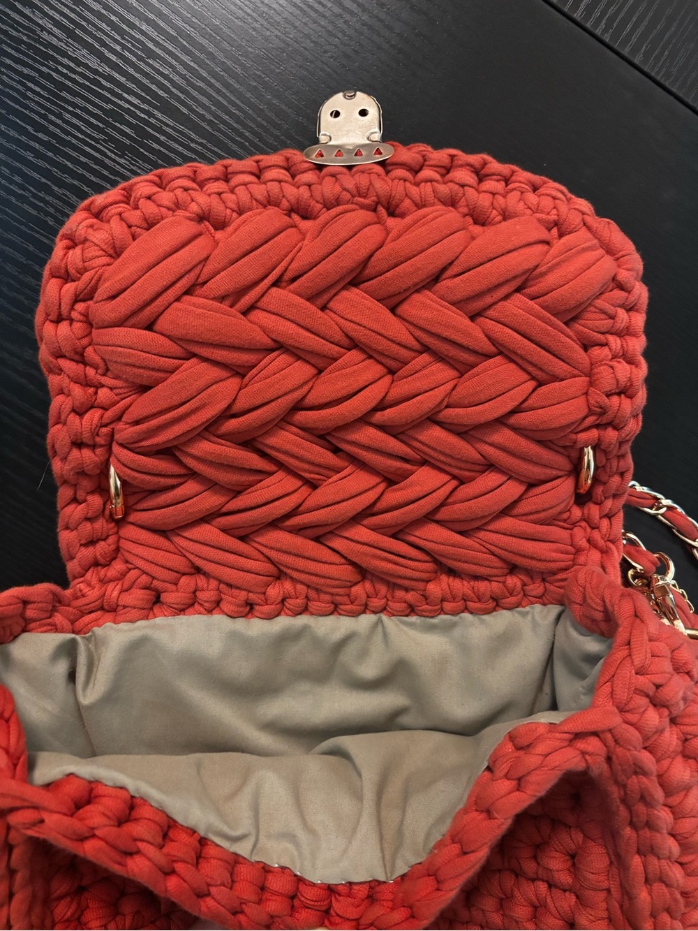 Alexa Red Crochet Crossbody Bag Chunky Knit T-Shirt Yarn Purse Tassel - Picture 11 of 12